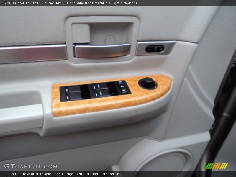 Light Sandstone Metallic / Light Graystone 2008 Chrysler Aspen Limited 4WD