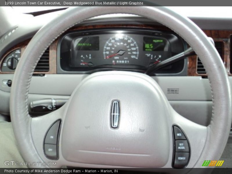 Deep Wedgewood Blue Metallic / Light Graphite 1999 Lincoln Town Car Executive