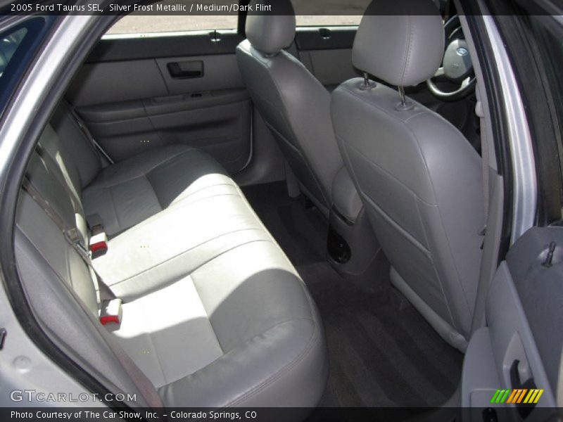 Silver Frost Metallic / Medium/Dark Flint 2005 Ford Taurus SEL