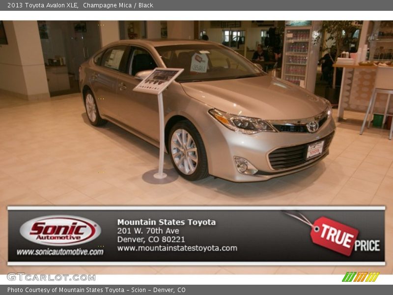 Champagne Mica / Black 2013 Toyota Avalon XLE