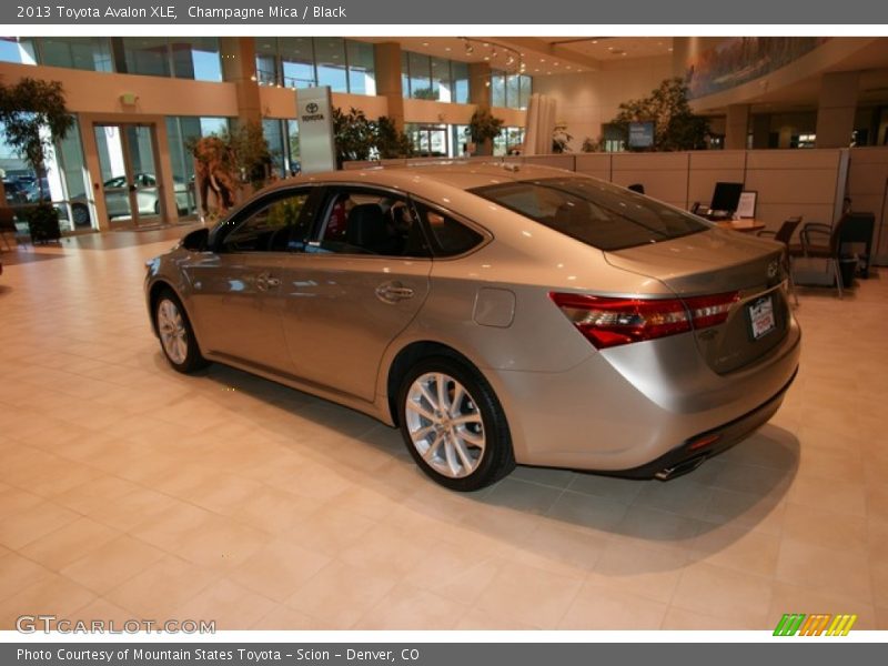Champagne Mica / Black 2013 Toyota Avalon XLE