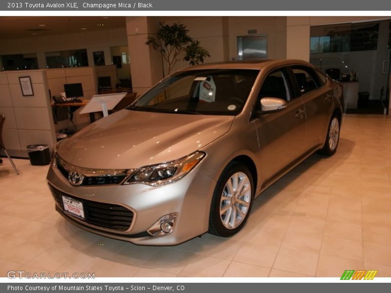 Champagne Mica / Black 2013 Toyota Avalon XLE