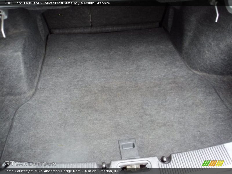 Silver Frost Metallic / Medium Graphite 2000 Ford Taurus SES