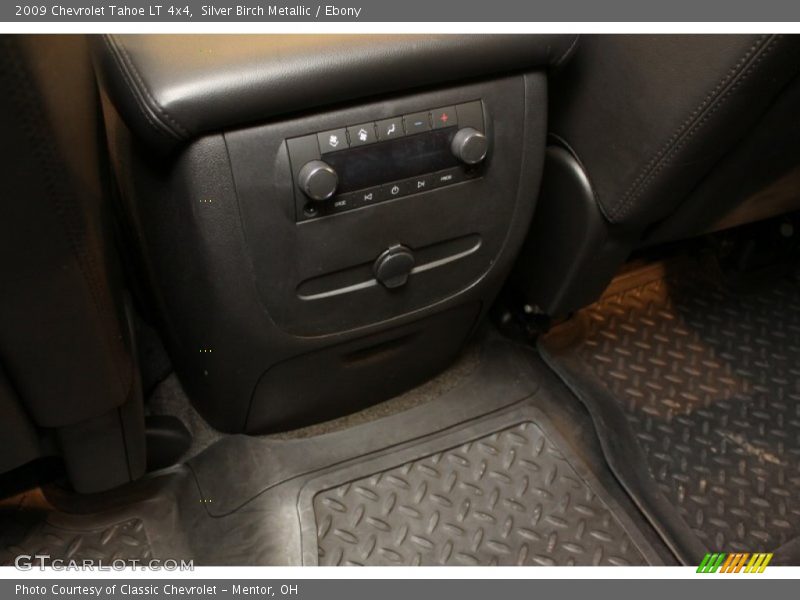 Silver Birch Metallic / Ebony 2009 Chevrolet Tahoe LT 4x4