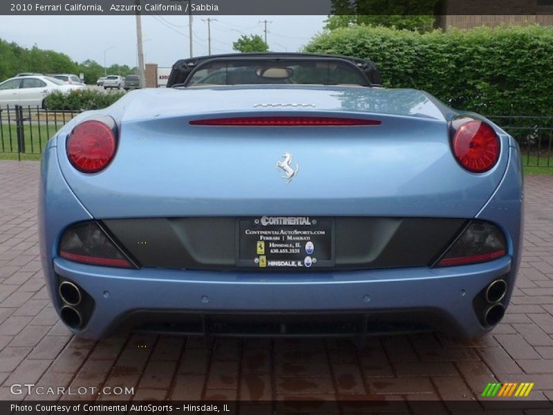 Azzurro California / Sabbia 2010 Ferrari California