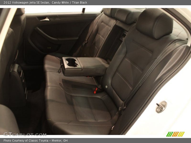 Candy White / Titan Black 2012 Volkswagen Jetta SE Sedan