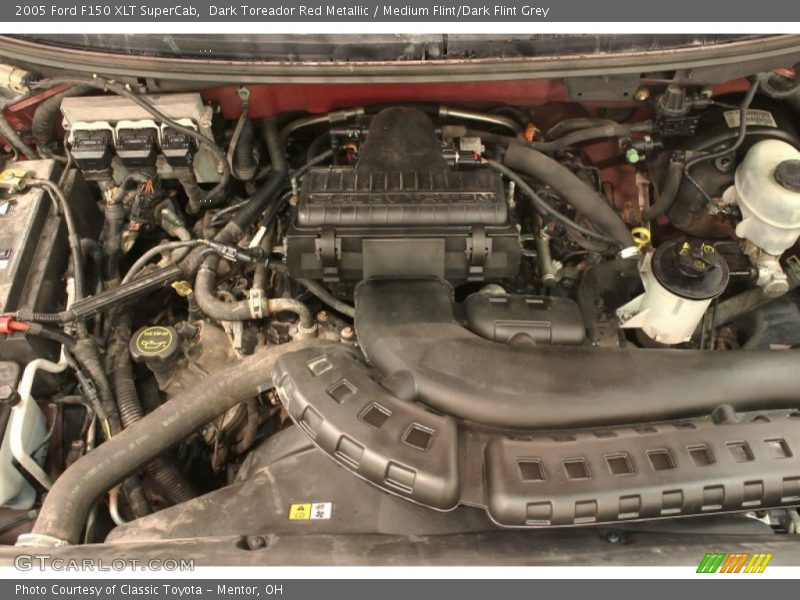  2005 F150 XLT SuperCab Engine - 5.4 Liter SOHC 24-Valve Triton V8