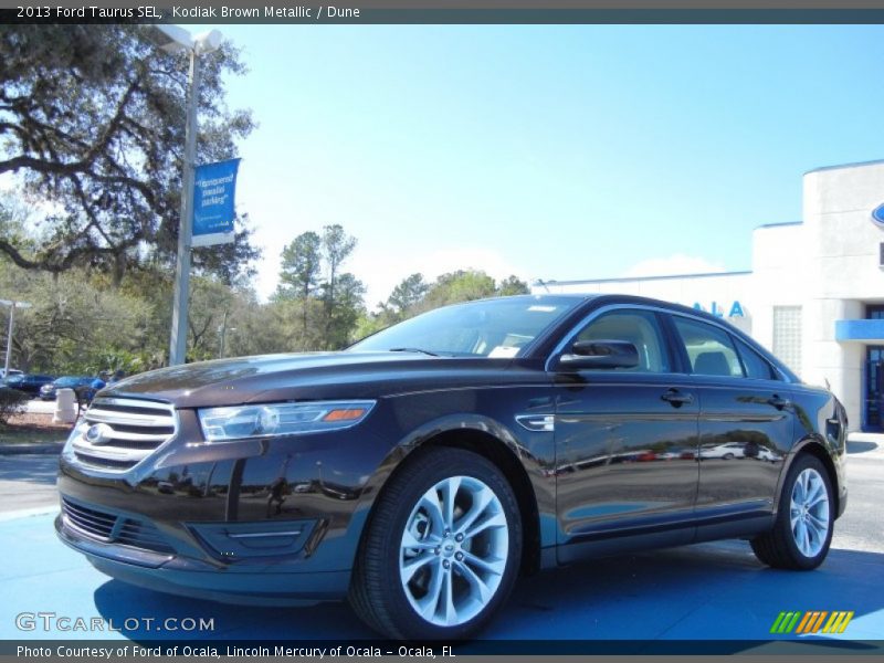Kodiak Brown Metallic / Dune 2013 Ford Taurus SEL