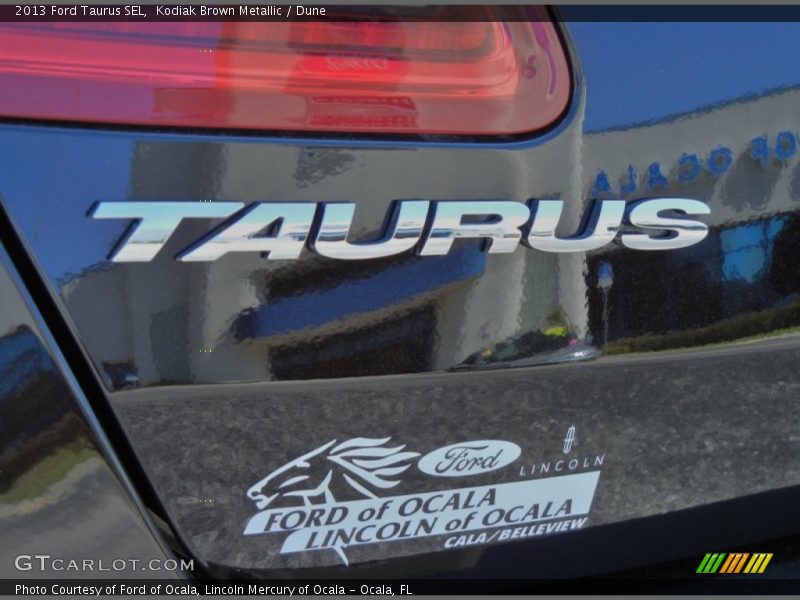 Kodiak Brown Metallic / Dune 2013 Ford Taurus SEL