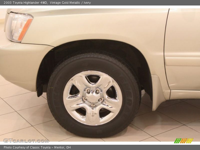 Vintage Gold Metallic / Ivory 2003 Toyota Highlander 4WD