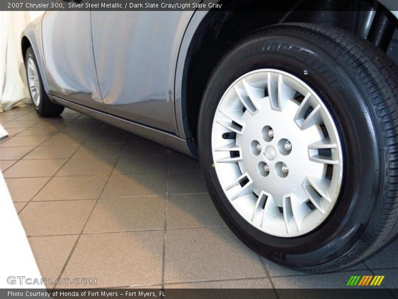 Silver Steel Metallic / Dark Slate Gray/Light Slate Gray 2007 Chrysler 300