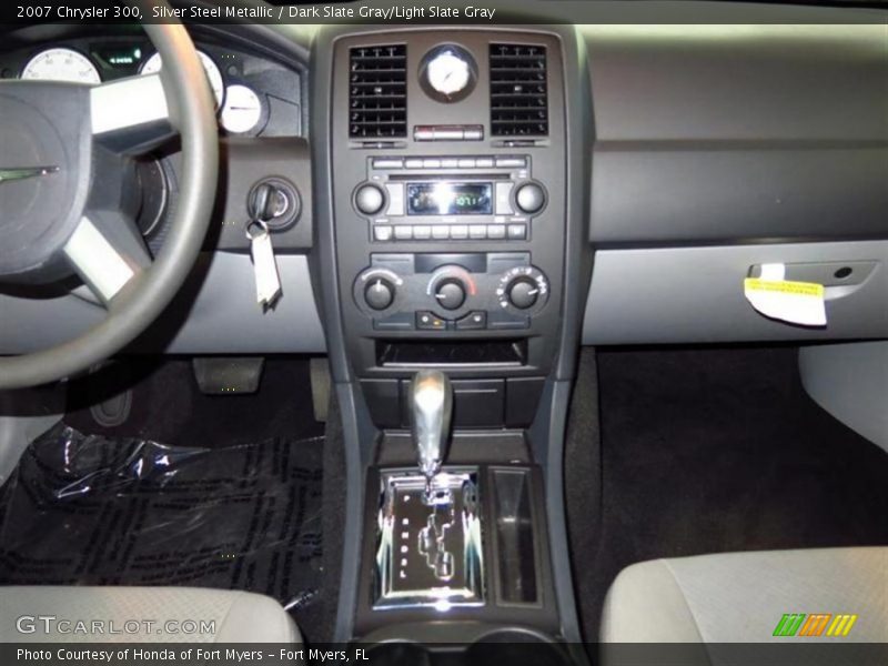 Silver Steel Metallic / Dark Slate Gray/Light Slate Gray 2007 Chrysler 300
