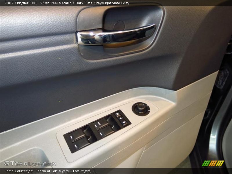 Silver Steel Metallic / Dark Slate Gray/Light Slate Gray 2007 Chrysler 300