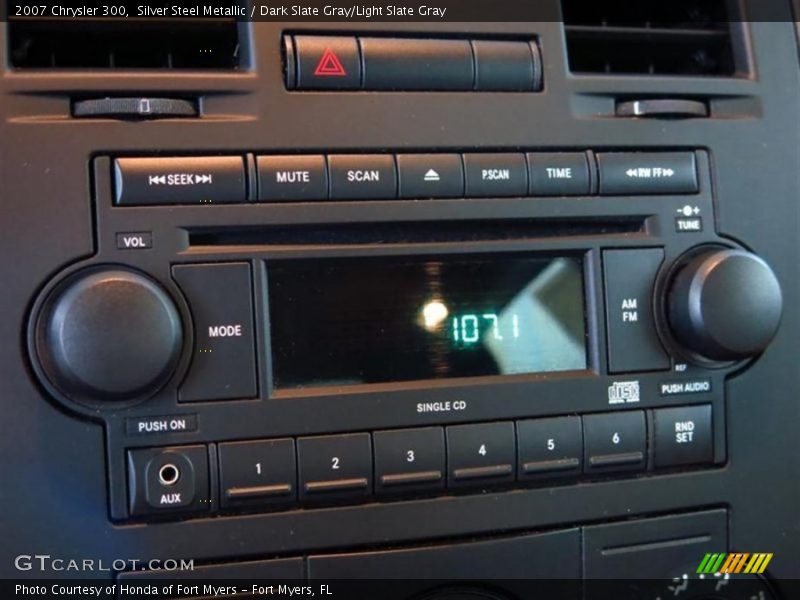 Silver Steel Metallic / Dark Slate Gray/Light Slate Gray 2007 Chrysler 300