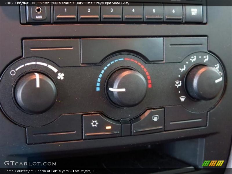 Silver Steel Metallic / Dark Slate Gray/Light Slate Gray 2007 Chrysler 300
