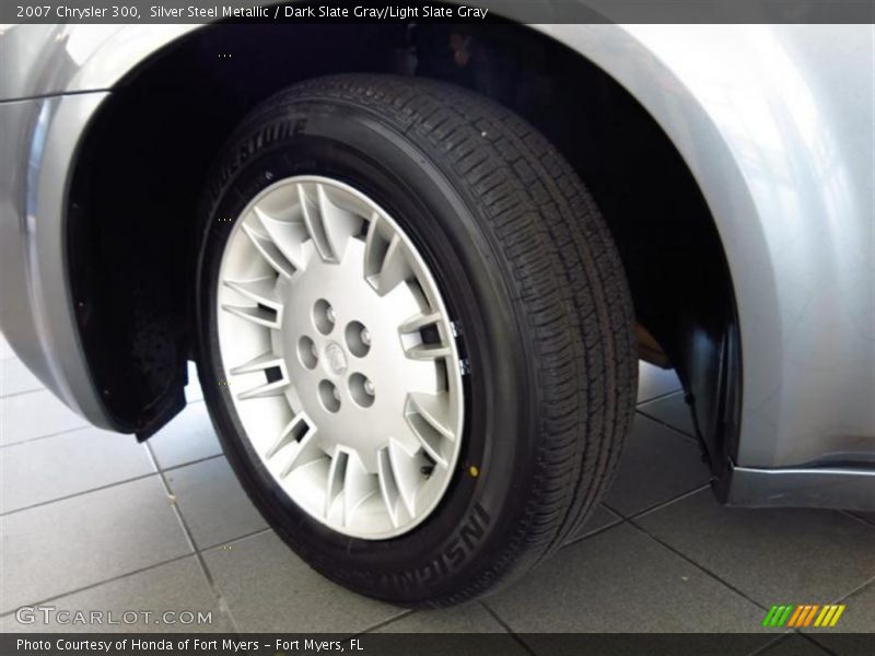 Silver Steel Metallic / Dark Slate Gray/Light Slate Gray 2007 Chrysler 300