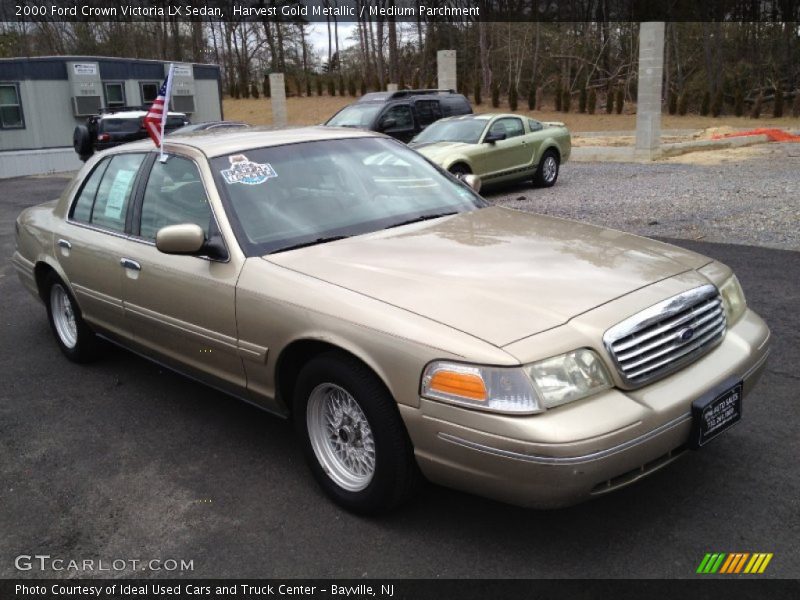 Front 3/4 View of 2000 Crown Victoria LX Sedan