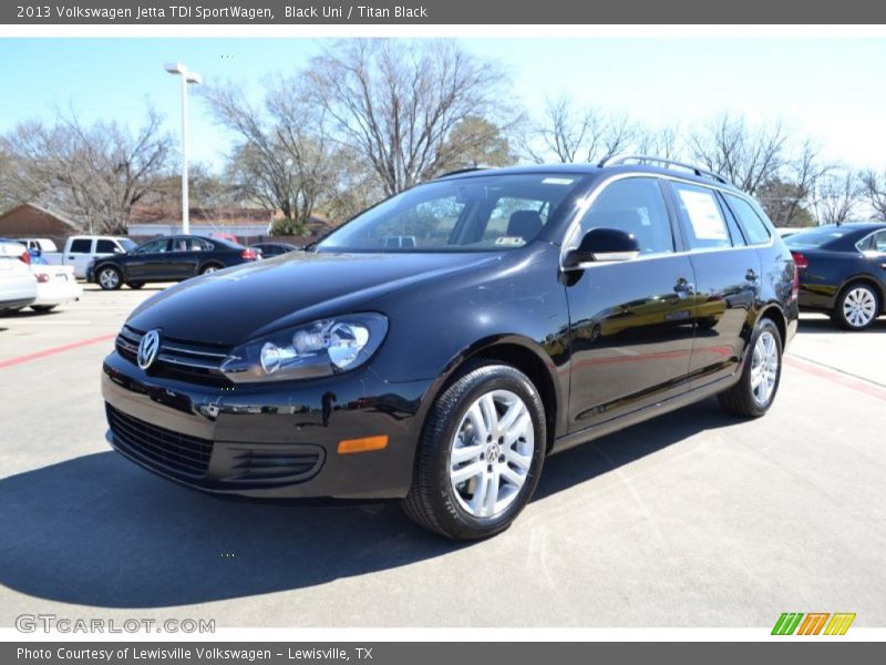 Front 3/4 View of 2013 Jetta TDI SportWagen