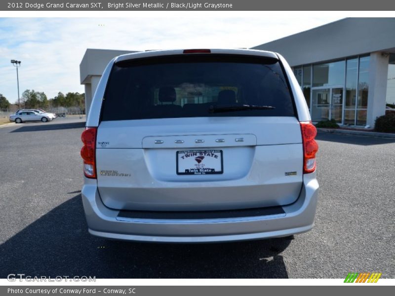 Bright Silver Metallic / Black/Light Graystone 2012 Dodge Grand Caravan SXT