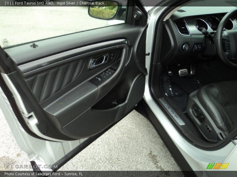 Ingot Silver / Charcoal Black 2011 Ford Taurus SHO AWD