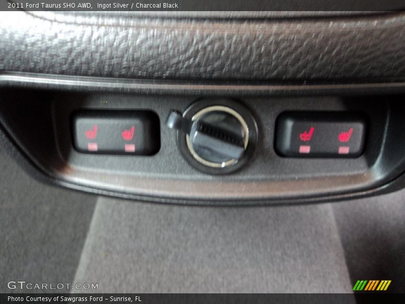 Ingot Silver / Charcoal Black 2011 Ford Taurus SHO AWD