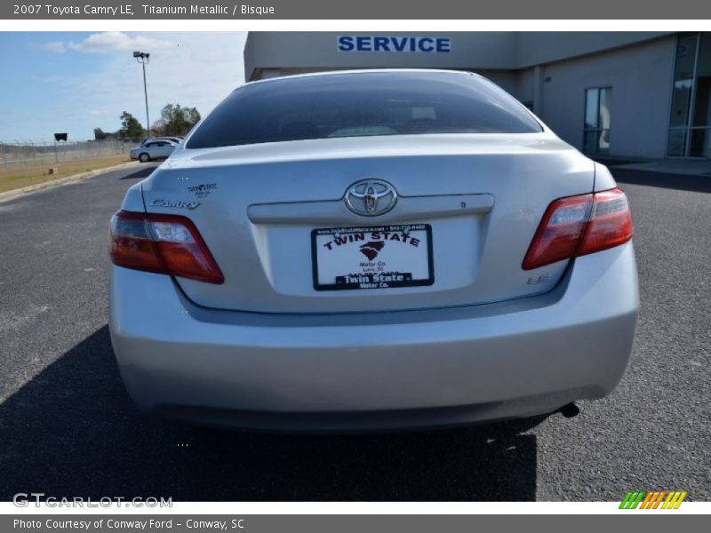 Titanium Metallic / Bisque 2007 Toyota Camry LE