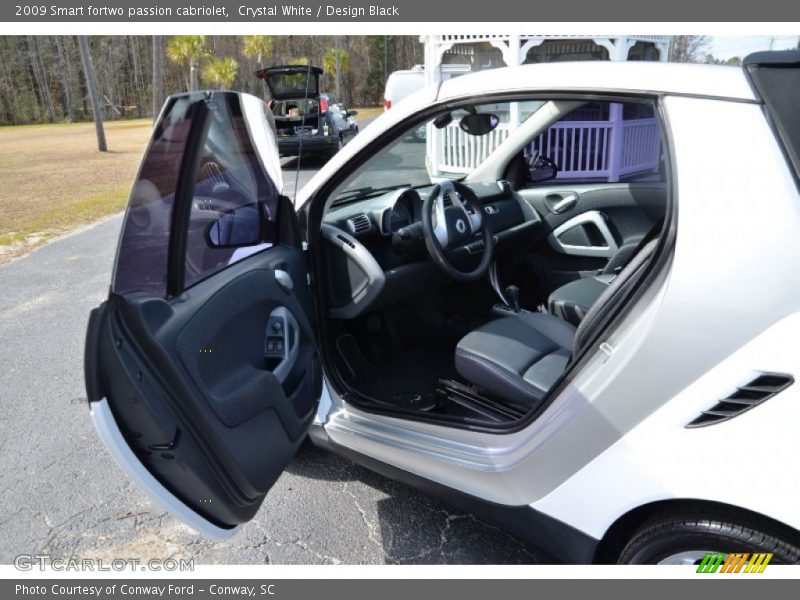 Crystal White / Design Black 2009 Smart fortwo passion cabriolet