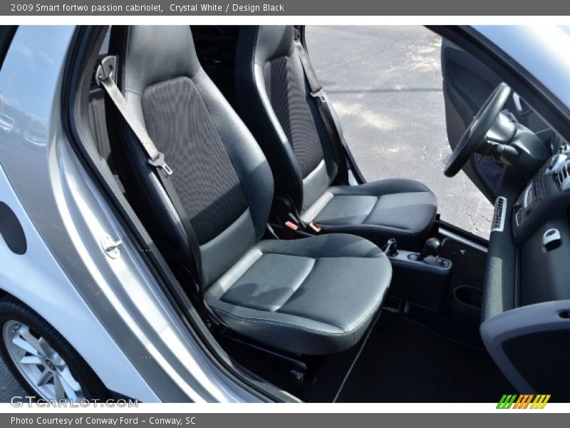 Crystal White / Design Black 2009 Smart fortwo passion cabriolet