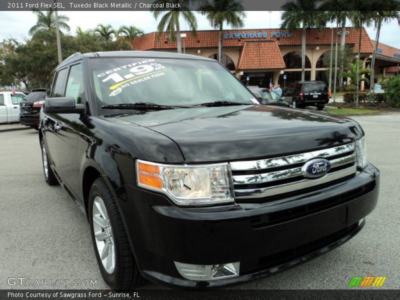 Tuxedo Black Metallic / Charcoal Black 2011 Ford Flex SEL