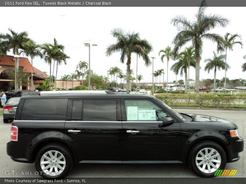 Tuxedo Black Metallic / Charcoal Black 2011 Ford Flex SEL