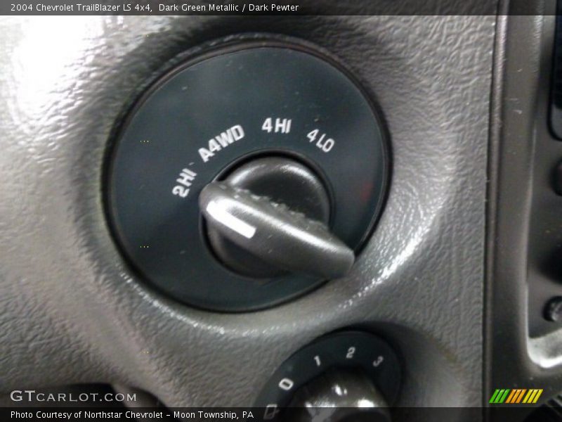 Dark Green Metallic / Dark Pewter 2004 Chevrolet TrailBlazer LS 4x4