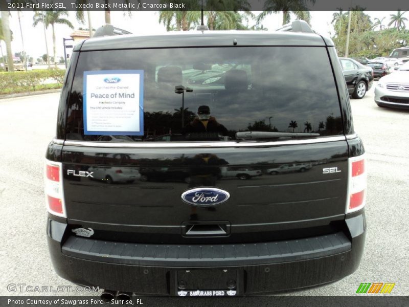 Tuxedo Black Metallic / Charcoal Black 2011 Ford Flex SEL
