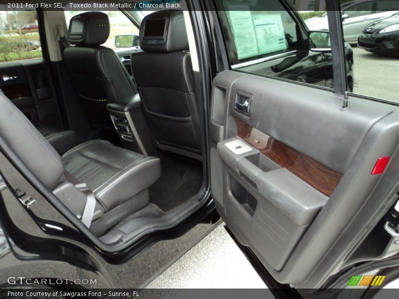 Tuxedo Black Metallic / Charcoal Black 2011 Ford Flex SEL