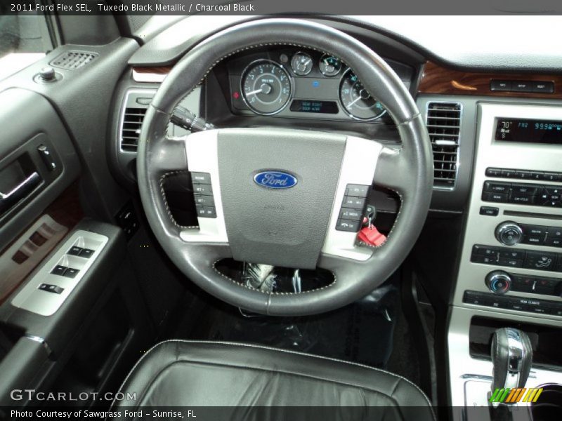 Tuxedo Black Metallic / Charcoal Black 2011 Ford Flex SEL