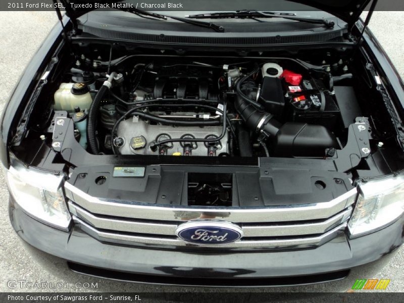 Tuxedo Black Metallic / Charcoal Black 2011 Ford Flex SEL