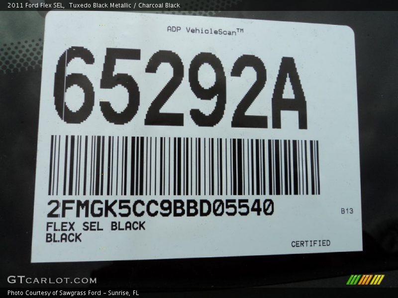 Tuxedo Black Metallic / Charcoal Black 2011 Ford Flex SEL