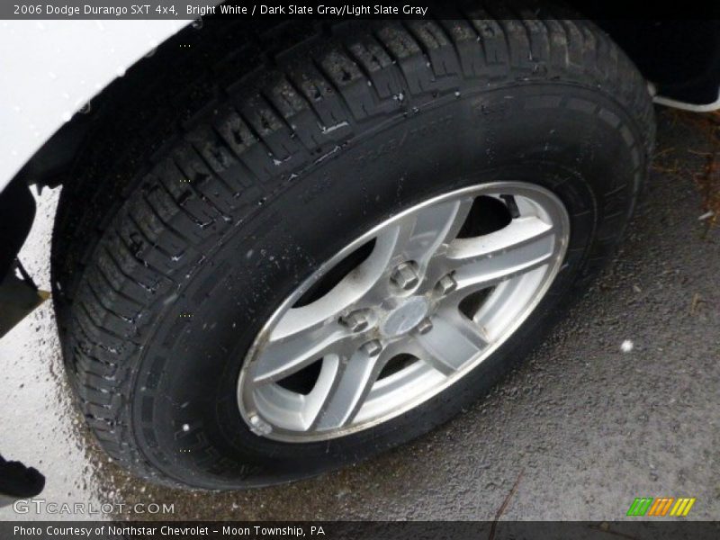 Bright White / Dark Slate Gray/Light Slate Gray 2006 Dodge Durango SXT 4x4