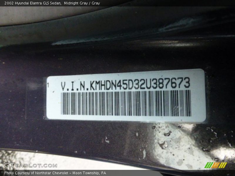 Midnight Gray / Gray 2002 Hyundai Elantra GLS Sedan