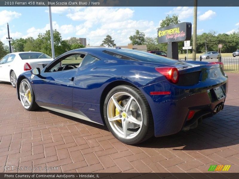 Blue Scozia (Dark Blue) / Nero 2010 Ferrari 458 Italia