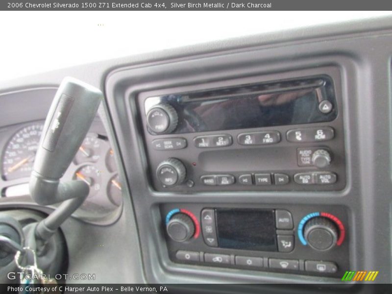 Controls of 2006 Silverado 1500 Z71 Extended Cab 4x4