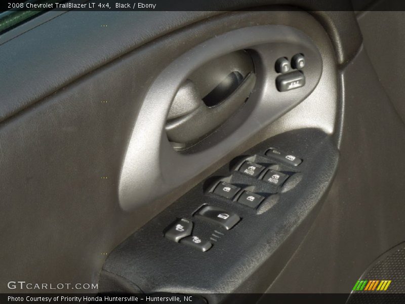 Controls of 2008 TrailBlazer LT 4x4
