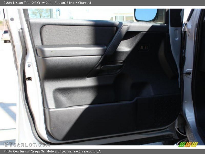 Radiant Silver / Charcoal 2009 Nissan Titan XE Crew Cab