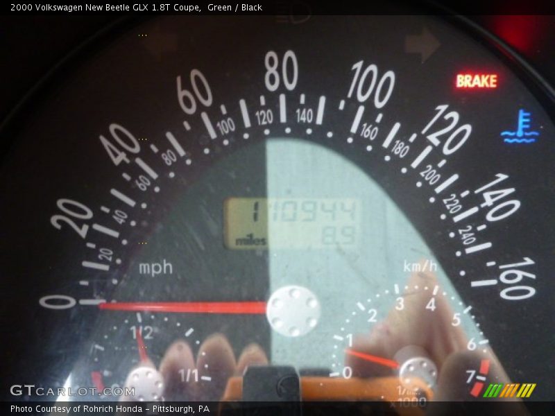 Green / Black 2000 Volkswagen New Beetle GLX 1.8T Coupe