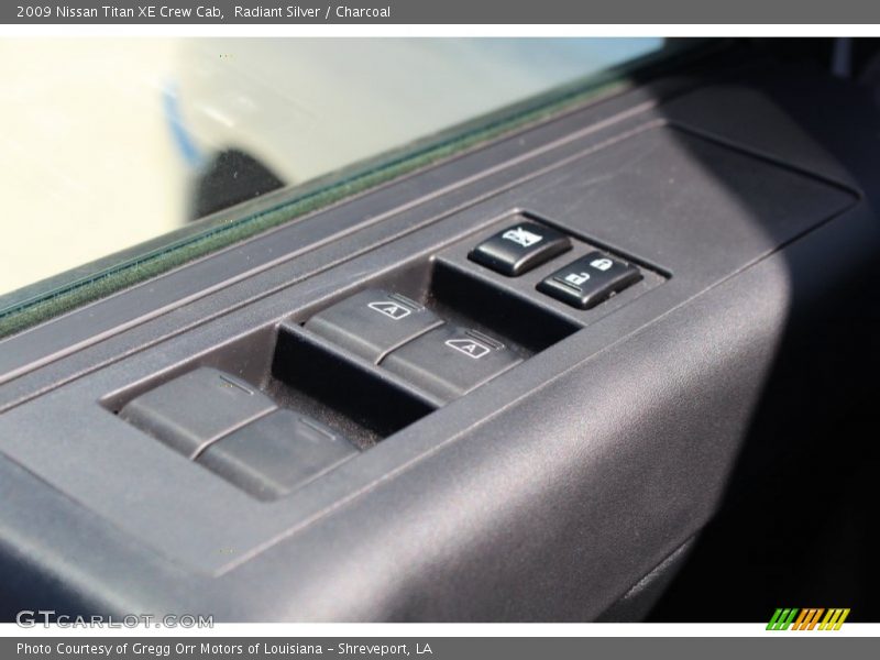 Radiant Silver / Charcoal 2009 Nissan Titan XE Crew Cab