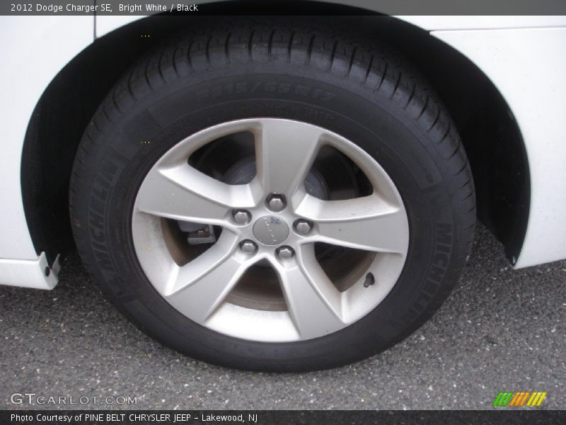Bright White / Black 2012 Dodge Charger SE