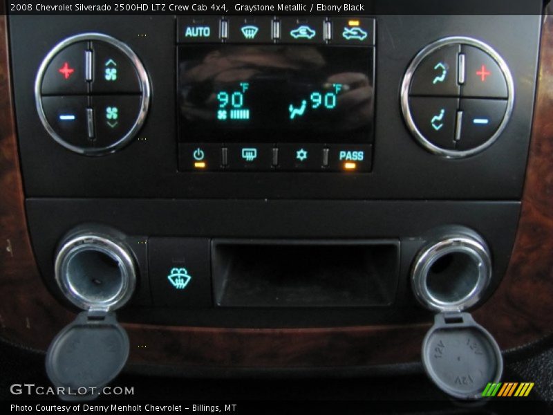 Controls of 2008 Silverado 2500HD LTZ Crew Cab 4x4