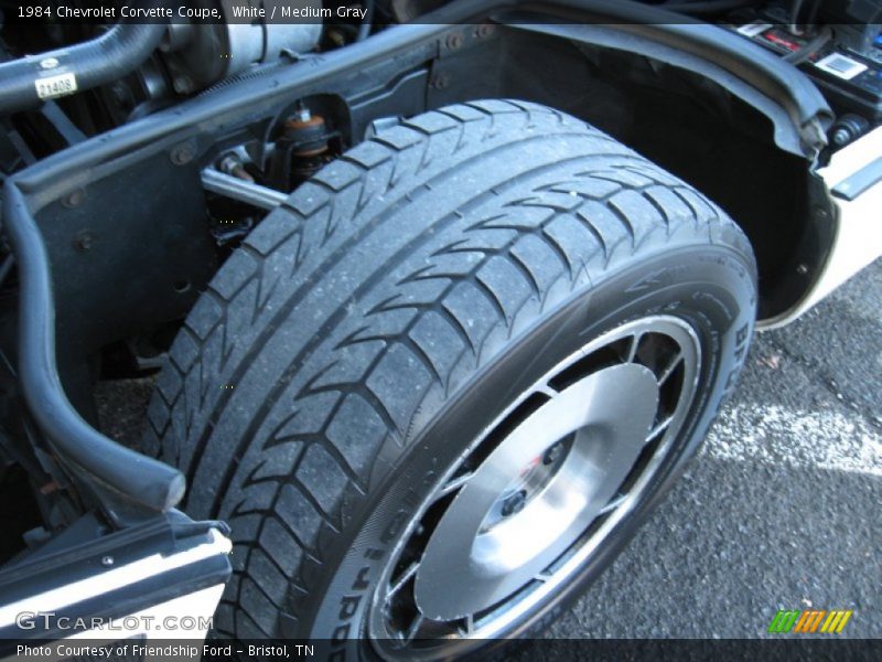 White / Medium Gray 1984 Chevrolet Corvette Coupe