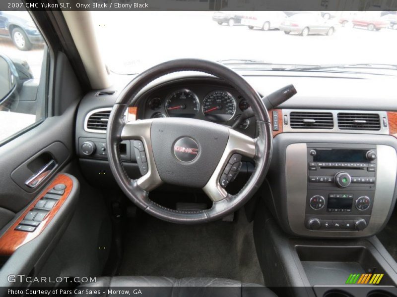 Dashboard of 2007 Yukon SLT