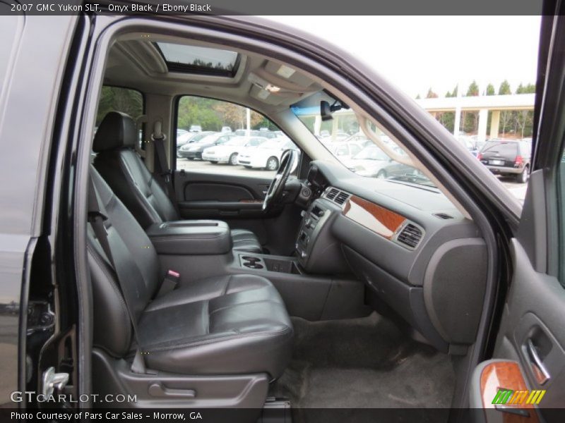 Front Seat of 2007 Yukon SLT