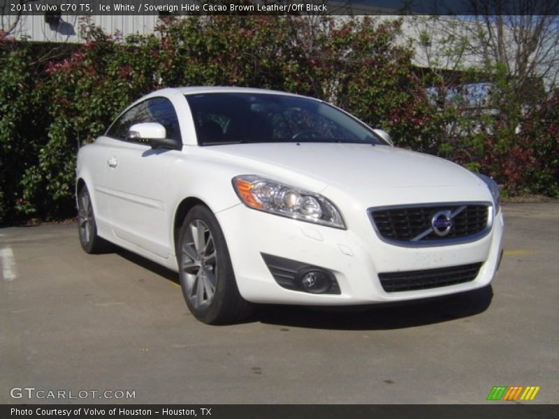 Ice White / Soverign Hide Cacao Brown Leather/Off Black 2011 Volvo C70 T5